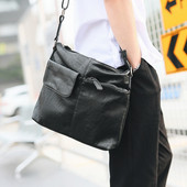 Casual ανδρική τσάντα σε μαύρο χρώμα