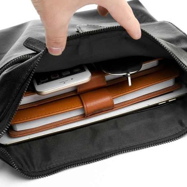 Casual ανδρική τσάντα σε μαύρο χρώμα 