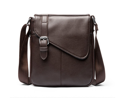 Άνετη ανδρική  τσάντα σε μαύρο και καφέ χρώμα