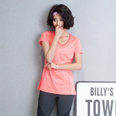 Γυναικείο μπλουζάκι με ντεκολτέ σε σχήμα V