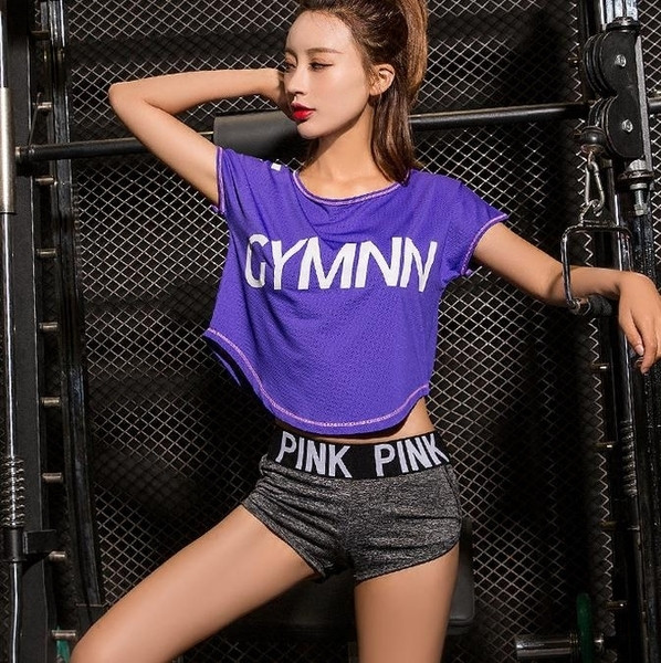 Γυναικεία αθλητική μπλούζα σε τρία χρώματα με επιγραφή