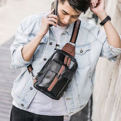 Модерна мъжка чанта в черен цвят с кафяви елементи
