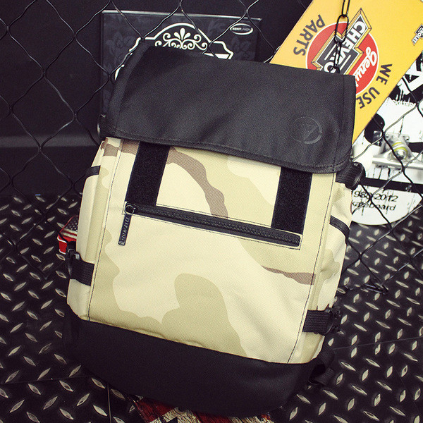 Αθλητικό ανδρικό σακίδιο σε διάφορα χρώματα