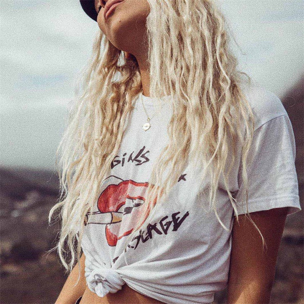 Γυναικείο μπλουζάκι σε λευκό με επιγραφή και εκτύπωση