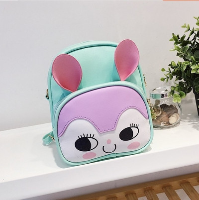 Παιδικό σακίδιο με διακοσμητικά μεταλλικά στοιχεία για κορίτσια σε 2 μοντέλα