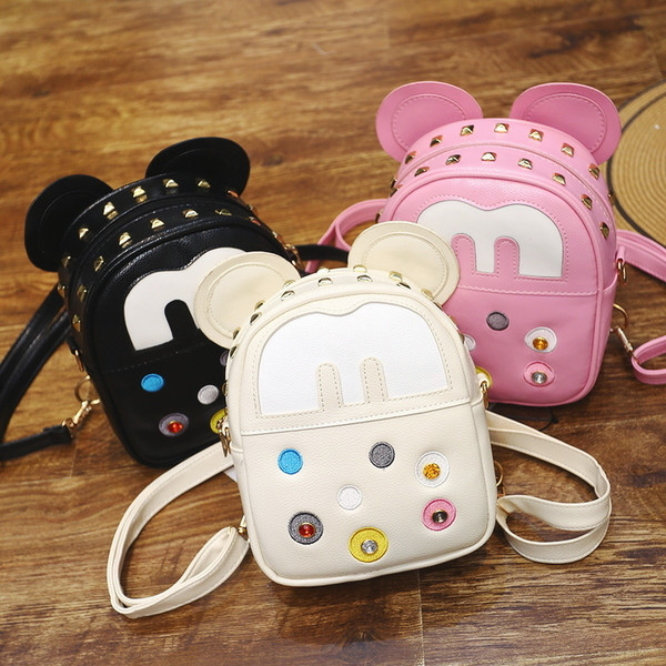 Παιδικό σακίδιο με διακοσμητικά μεταλλικά στοιχεία για κορίτσια σε 2 μοντέλα