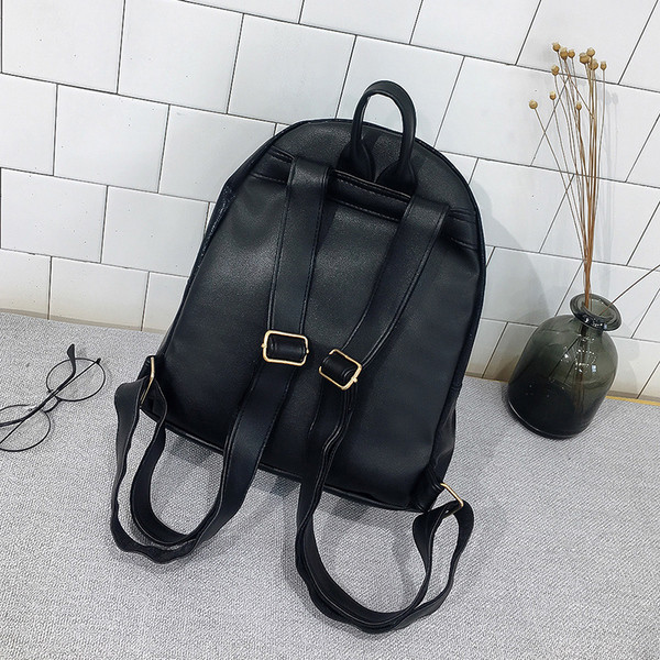 Παιδικό σακίδιο με επιγραφή κατάλληλο για τη καθημερινή ζωή σε διάφορα χρώματα