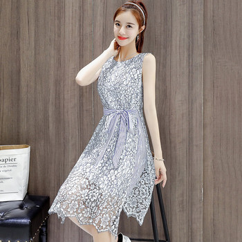 Μακρύ φόρεμα γυναικείο με δαντέλα και ζώνη γύρω από τη μέση