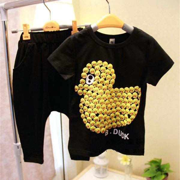 Set de tricou si pantaloni pentru copii cu broderie