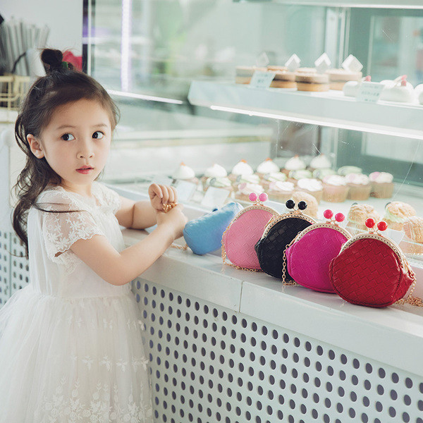 Παιδική τσάντα από οικολογικό δέρμα για κορίτσια σε διαφορετικά χρώματα