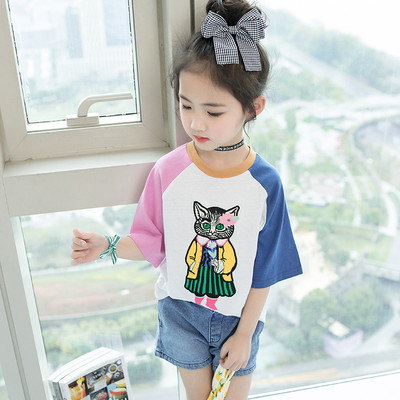 Μοντέρνο παιδικό μπλουζάκι σε λευκό με εφαρμογές