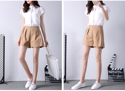 Γυναικεία κομψά σορτς με τσέπη