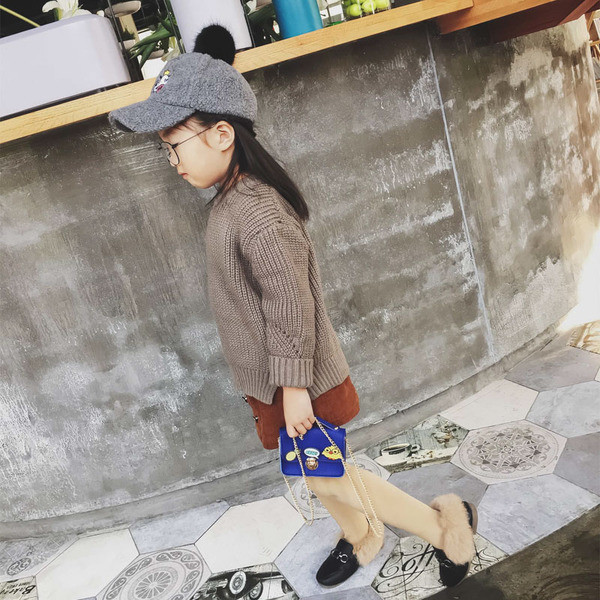 Geanta pentru copii mici cu aplicatii si lant pentru fete