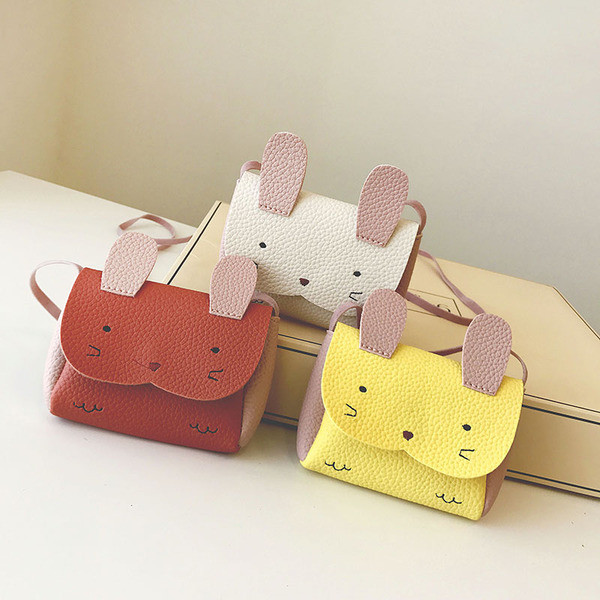 Μικρή τσάντα  για κορίτσια με 3D δερμάτινη διακόσμηση