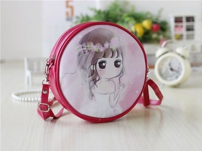 Geanta mica rotunda cu diverse aplicatii potrivita pentru fete