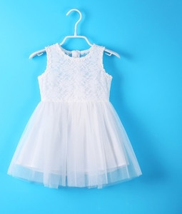 Μοντέρνο παιδικό φόρεμα με τούλι και κορδέλα στην πλάτη σε διάφορα χρώματα