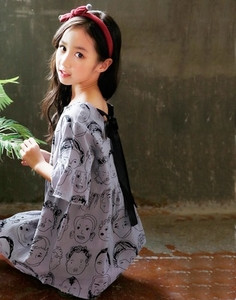 Καθημερινό παιδικό φόρεμα  φαρδύ σχέδιο σε τρία χρώματα με εφαρμογή