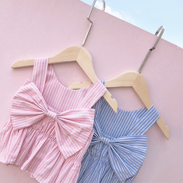 Μοντέρνο παιδικό αμάνικο  για κορίτσια με κορδέλα σε δύο χρώματα