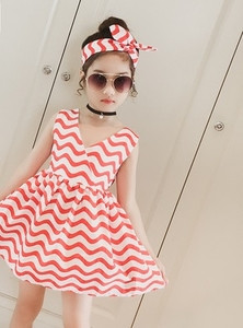 Μοντέρνο παιδικό φόρεμα με ντεκολτέ σε σχήμα V σε διάφορα χρώματα