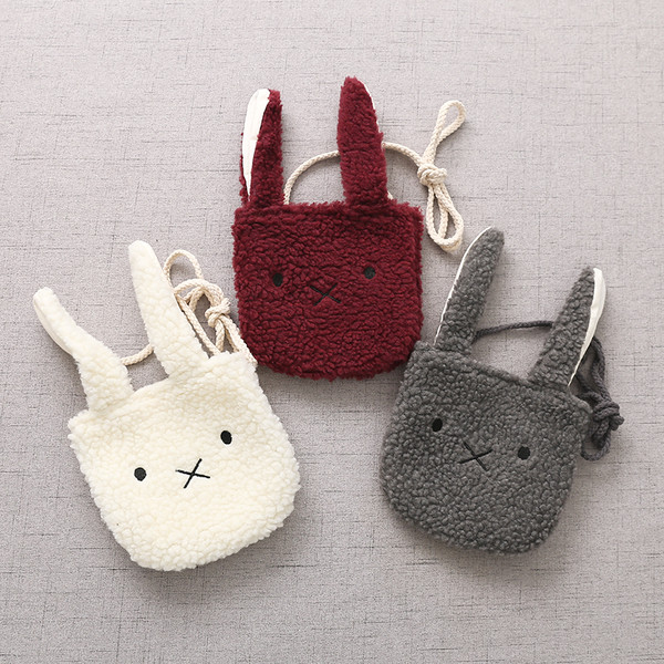 Geanta mica pentru copii cu decor 3D si maner lung pentru fete