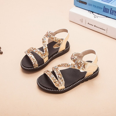 Παιδικά σανδάλια γυαλιστερά για τα κορίτσια σε τέσσερα χρώματα