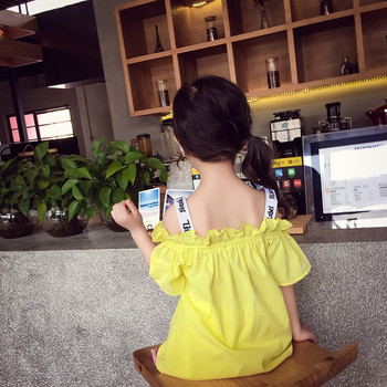 Детска блуза за момиче в широк модел с надписи в два цвята