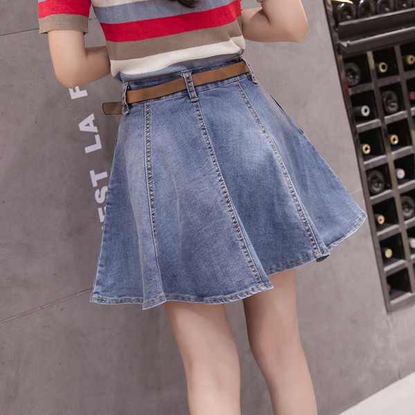 Fusta de denim scurta de dama cu talie inalta