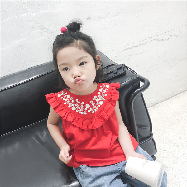 Παιδικό μπλουζάκι για  κορίτσι με κεντήματα και βολάν 