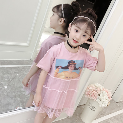 Μοντέρνο παιδικό φόρεμα με εφαρμογή και δαντέλα σε διάφορα χρώματα