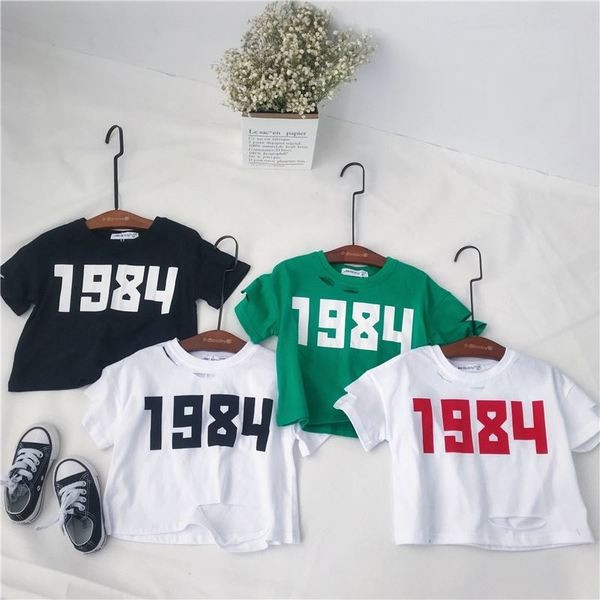 Μοντέρνο μοντέρνο μπλουζάκι με πολλά χρώματα