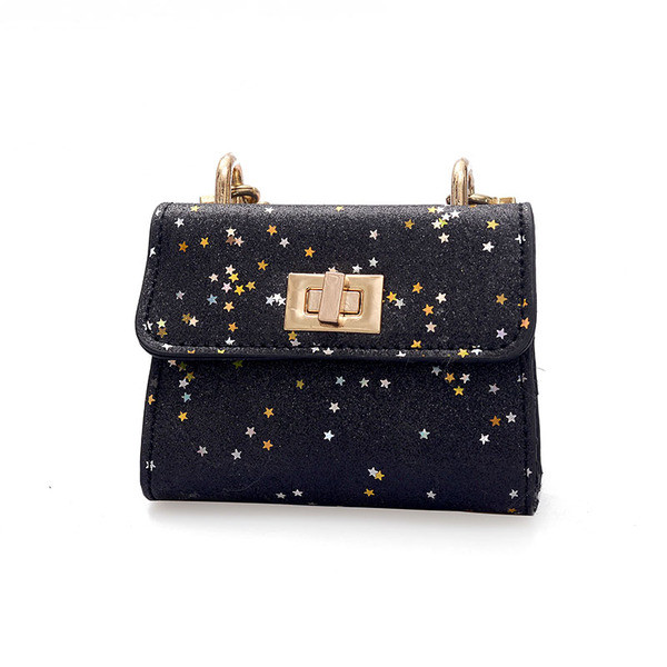 Παιδική τσάντα με αλυσίδα και γυαλιστερή επιφάνεια για κορίτσια