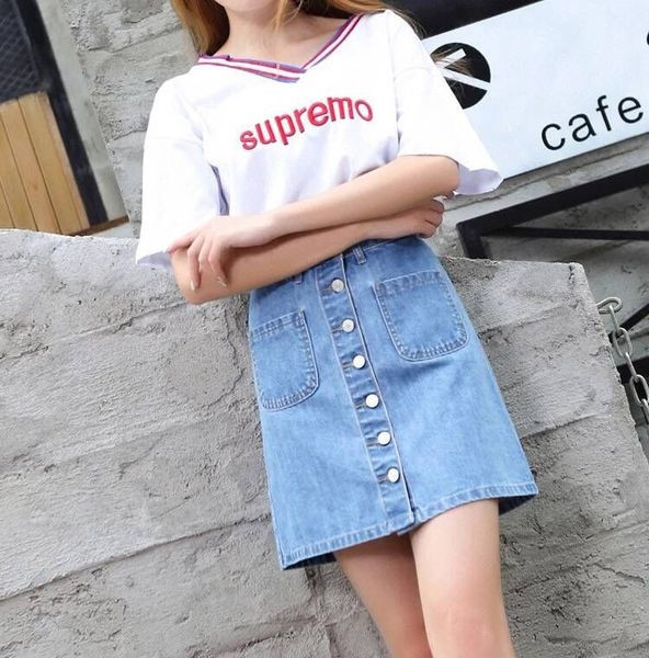 Fusta de dama din denim cu talie inalta, cu nasturi si buzunare