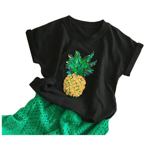 Tricou pentru copii modern pentru o fată în alb-negru cu aplicație de paiete