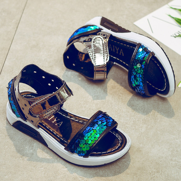 Παιδικά σανδάλια για κορίτσια με πούλιες σε τρία χρώματα