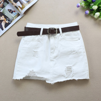 Γυναικείες φούστες σε λευκό και μαύρο χρώμα