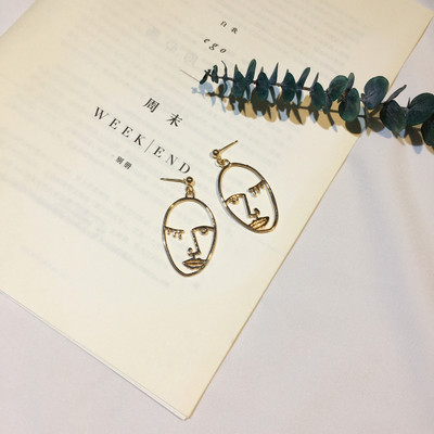 Cercei mici de dama in doua modele