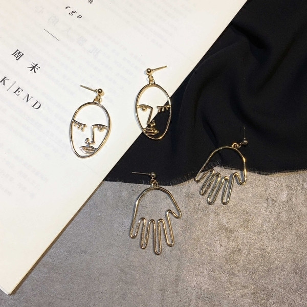 Cercei mici de dama in doua modele