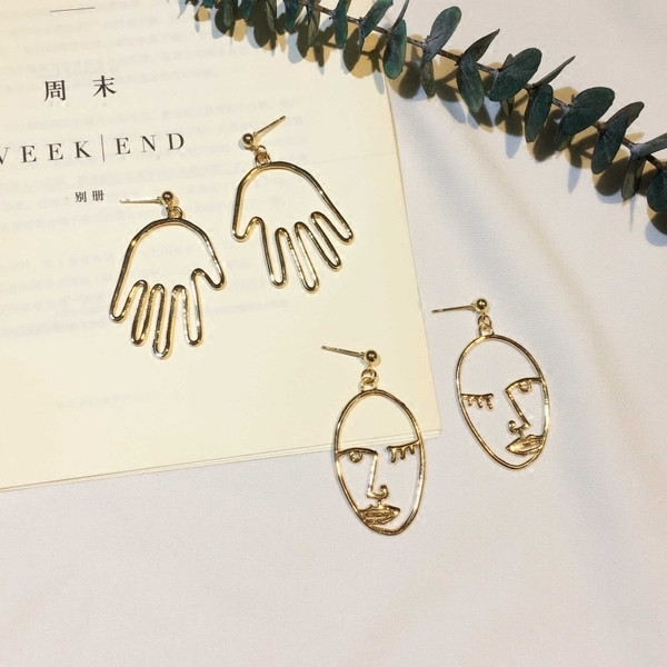 Cercei mici de dama in doua modele