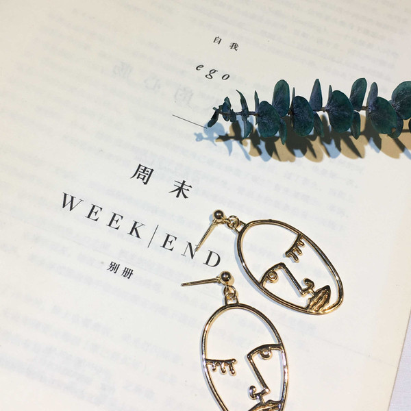 Cercei mici de dama in doua modele