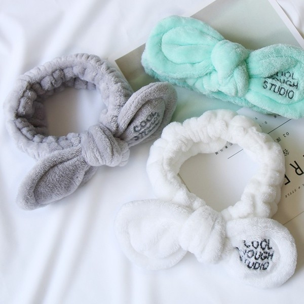 Αξεσου`αρ μαλλιιών  σε διάφορα σχήματα διαφόρων χρωμάτων