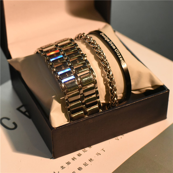 Ceas modern pentru bărbați în culoare închisă și deschisă