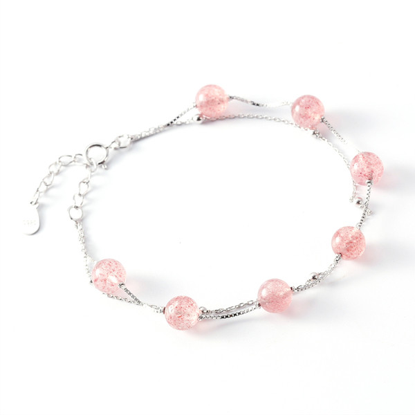 Brățară de damă într-un stil blând