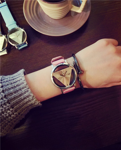 Σύγχρονα γυναικεία ρολόγια σε πολλές αποχρώσεις και σε δύο μοντέλα