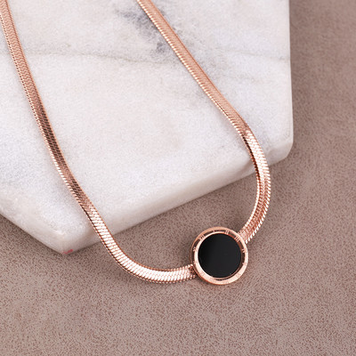 Colier stilat de dama cu piatra in mai multe modele