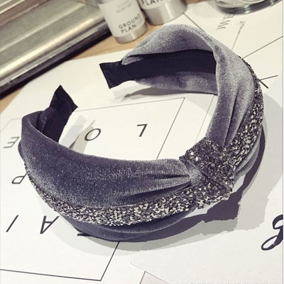 Стилна дамска лента за коса с лъскав ефект в няколко модела 