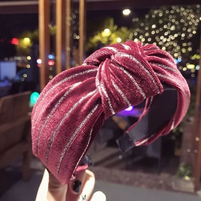 Стилна дамска лента за коса с лъскав ефект в няколко модела 