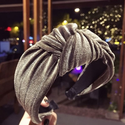 Стилна дамска лента за коса с лъскав ефект в няколко модела 