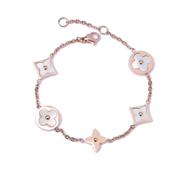 Bratara de dama cu diferite elemente