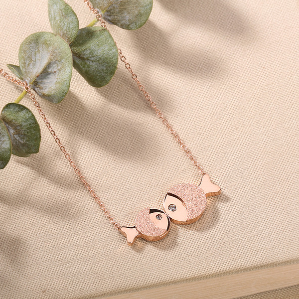 Colier modern de dama cu pietre in mai multe modele