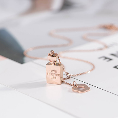 Μοντέρνο γυναικείο κολιέ - πολλά μοντέλα